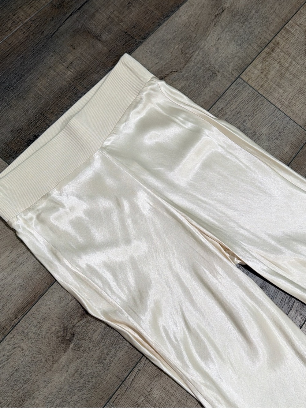 Enza Costa satin bias pants in antique white - Picture 4 of 8